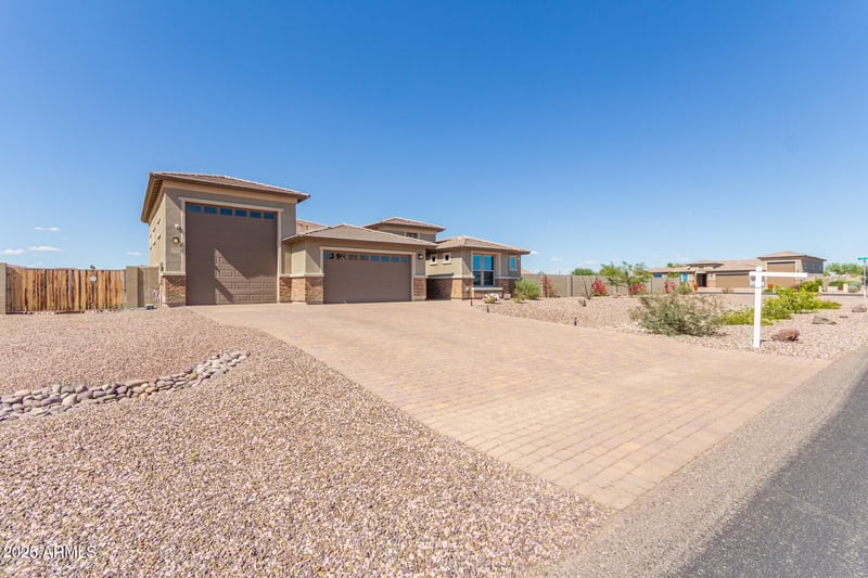13524 Sierra Vista Dr, Glendale, AZ 85307