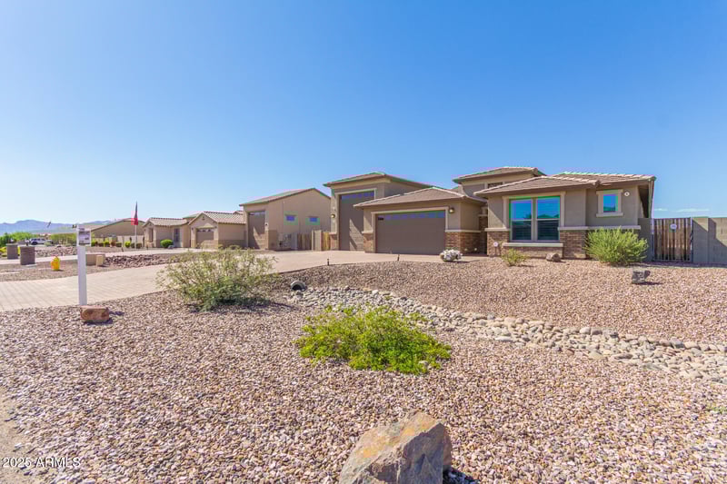 13524 Sierra Vista Dr, Glendale, AZ 85307
