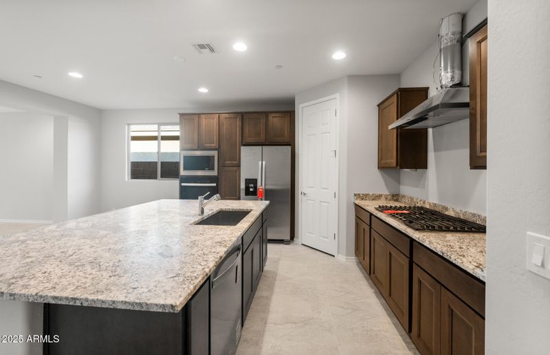 13524 W Copperleaf Ln, Peoria, AZ 85383