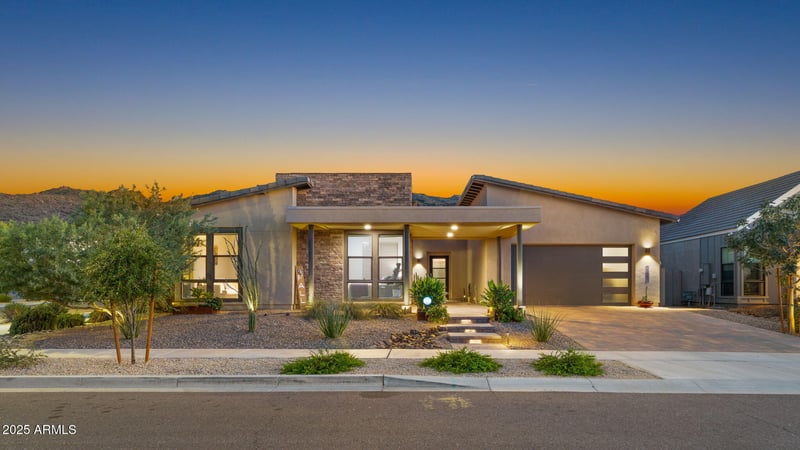 1353 Paseo Way, Phoenix, AZ 85042