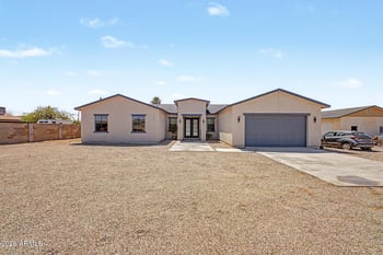 1353 Superstition Blvd, Apache Junction, AZ 85120