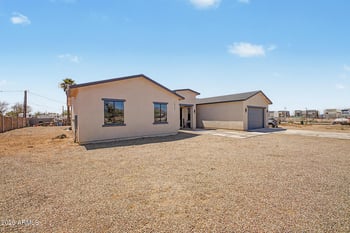 1353 Superstition Blvd, Apache Junction, AZ 85120