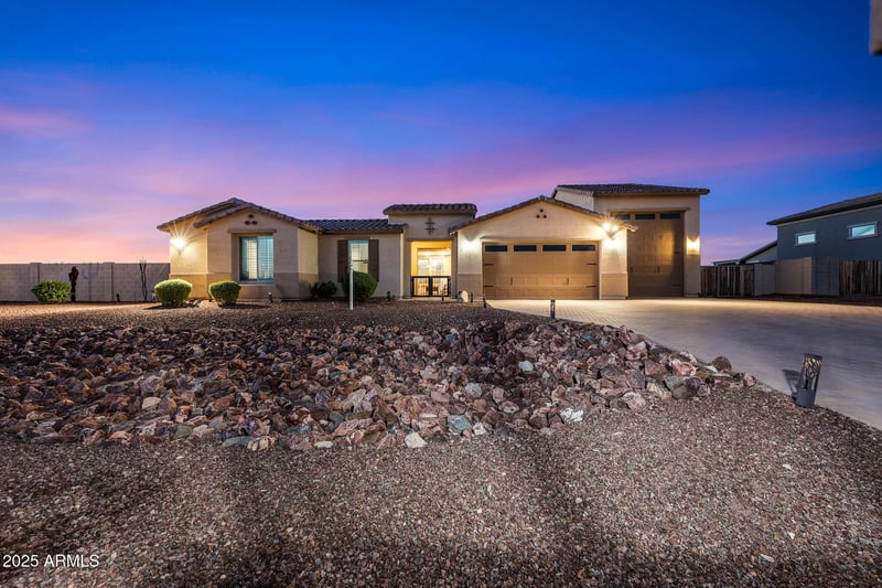 13532 Sierra Vista Dr, Glendale, AZ 85307