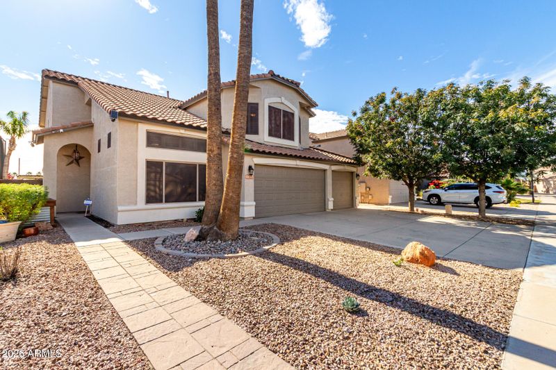 1355 E Betsy Ln, Gilbert, AZ 85296