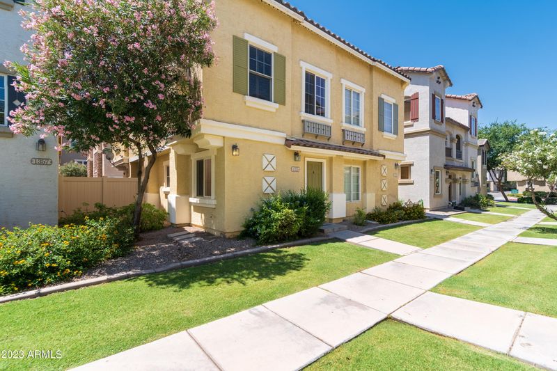 1355 S Sabino Dr, Gilbert, AZ 85296