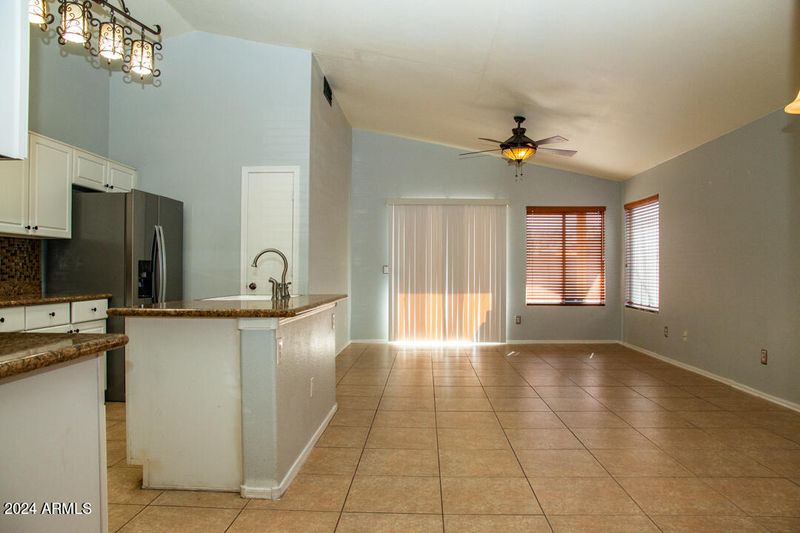 13559 W Saguaro Ln, Surprise, AZ 85374