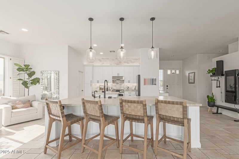 1356 Deer Creek Rd, Phoenix, AZ 85045