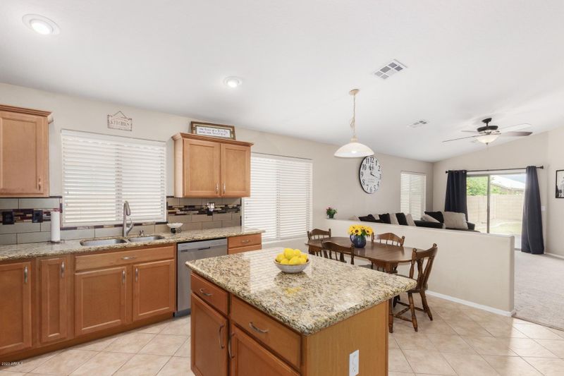 1356 E Ash Rd, San Tan Valley, AZ 85140