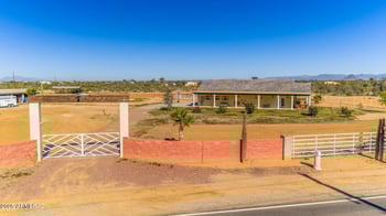 13570 Manville Rd, Tucson, AZ 85743