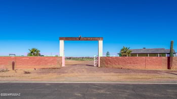 13570 Manville Rd, Tucson, AZ 85743