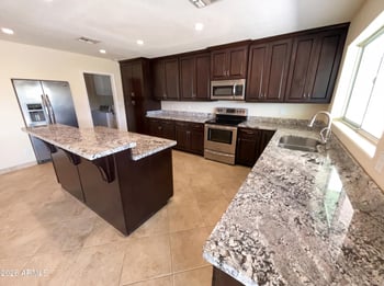 1359 Almond Cir, Mesa, AZ 85204