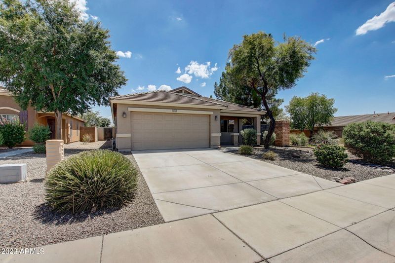 1359 W Danish Red Trl, San Tan Valley, AZ 85143