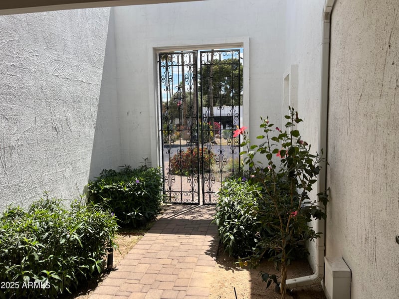 136 Boca Raton Rd, Phoenix, AZ 85022