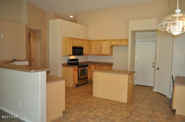 136 E Constitution Ct, Gilbert, AZ 85296