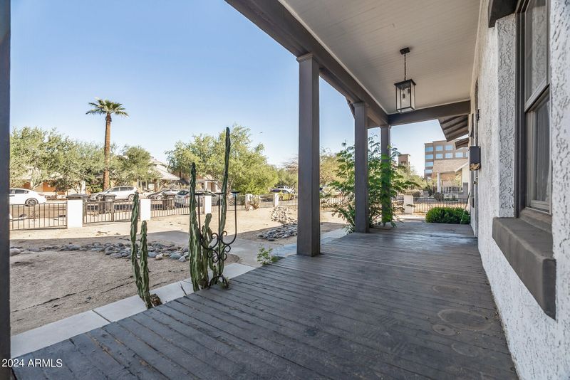 136 N 11th Ave, Phoenix, AZ 85007