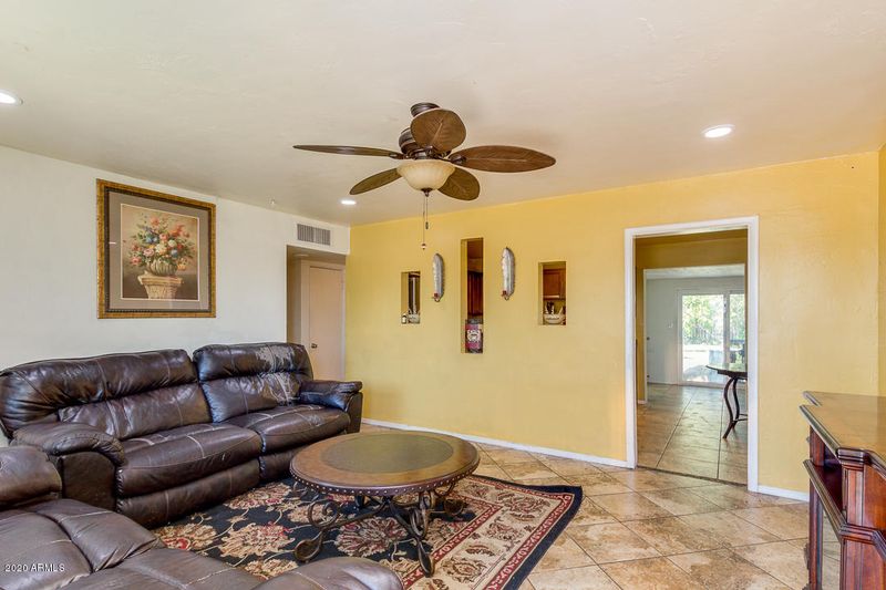 1360 E Jarvis Ave, Mesa, AZ 85204