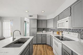 1360 W Gail Dr, Chandler, AZ 85224