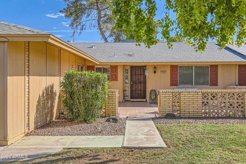 13605 Redwood Dr, Sun City, AZ 85351