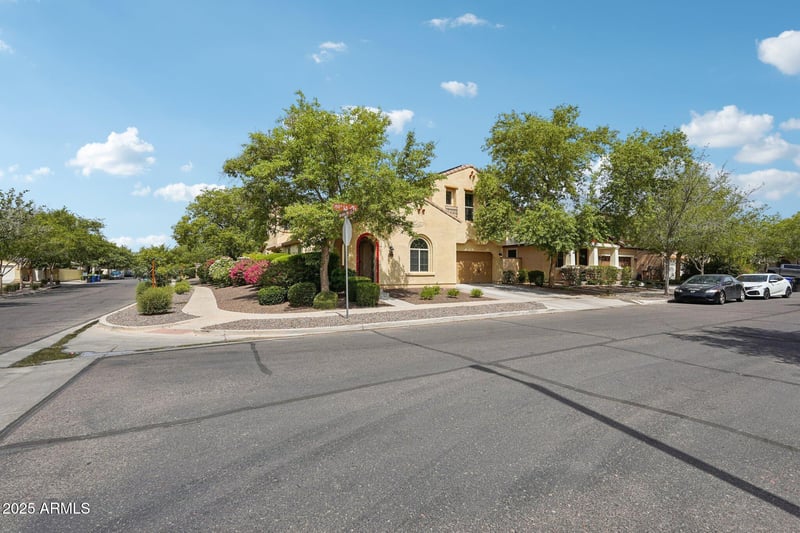 13608 150th Ln, Surprise, AZ 85379