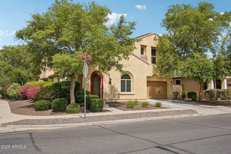 13608 150th Ln, Surprise, AZ 85379