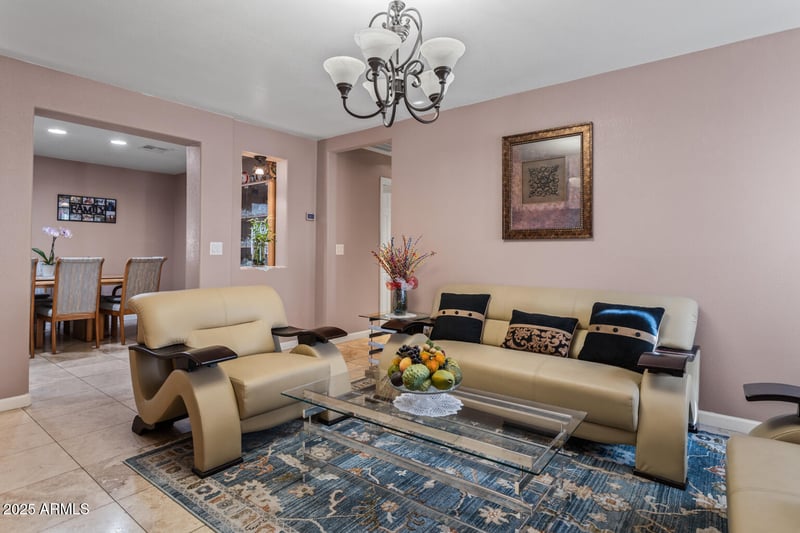 13608 33rd Ave, Phoenix, AZ 85029