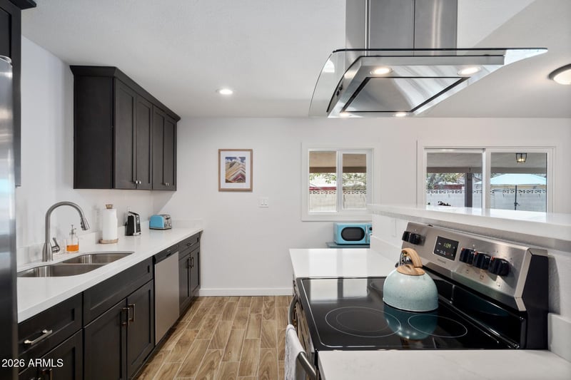 13608 41st Pl, Phoenix, AZ 85032