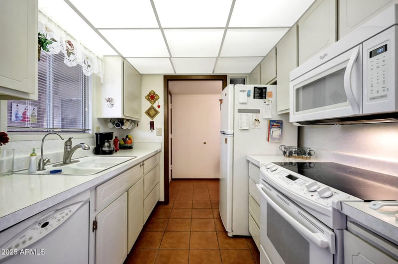 13611 98th Ave #C, Sun City, AZ 85351