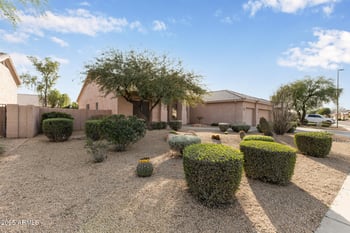 13611 La Reata Ave, Goodyear, AZ 85395