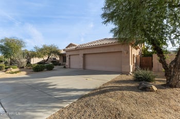 13611 La Reata Ave, Goodyear, AZ 85395