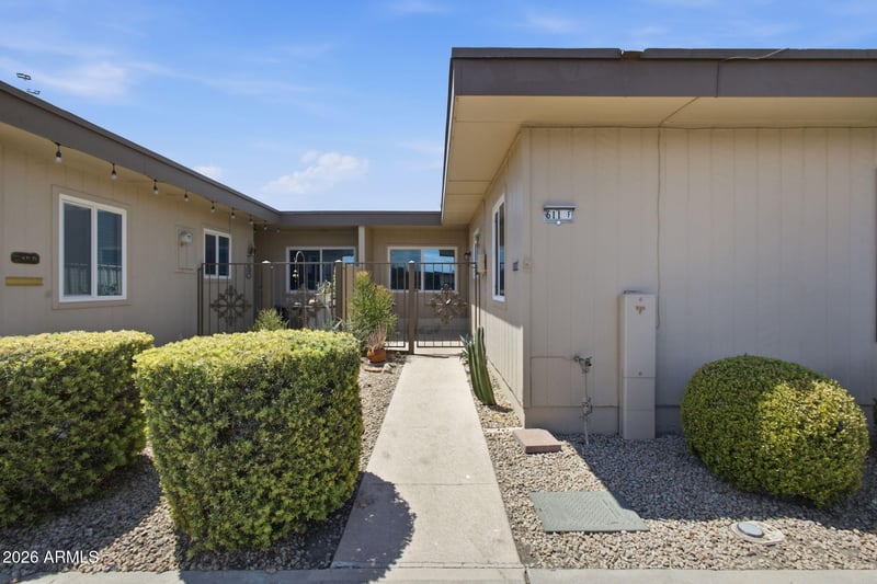 13611 98th Ave #F, Sun City, AZ 85351
