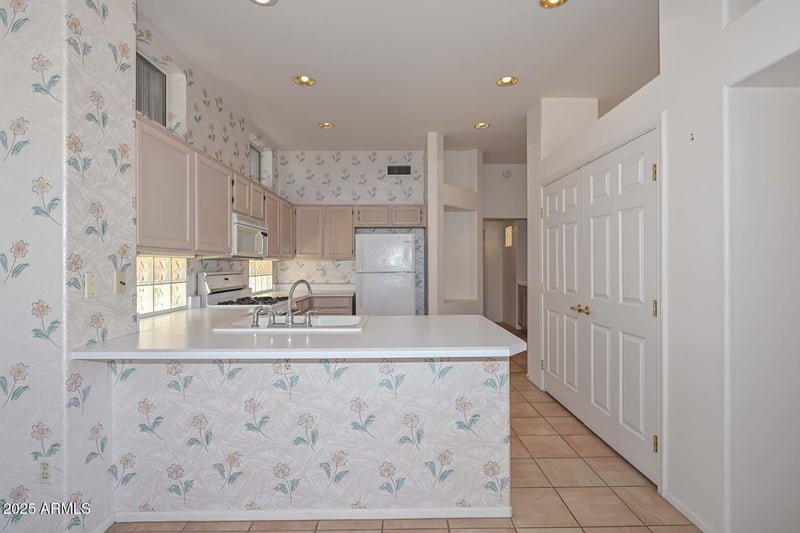 13612 Robertson Dr, Sun City West, AZ 85375