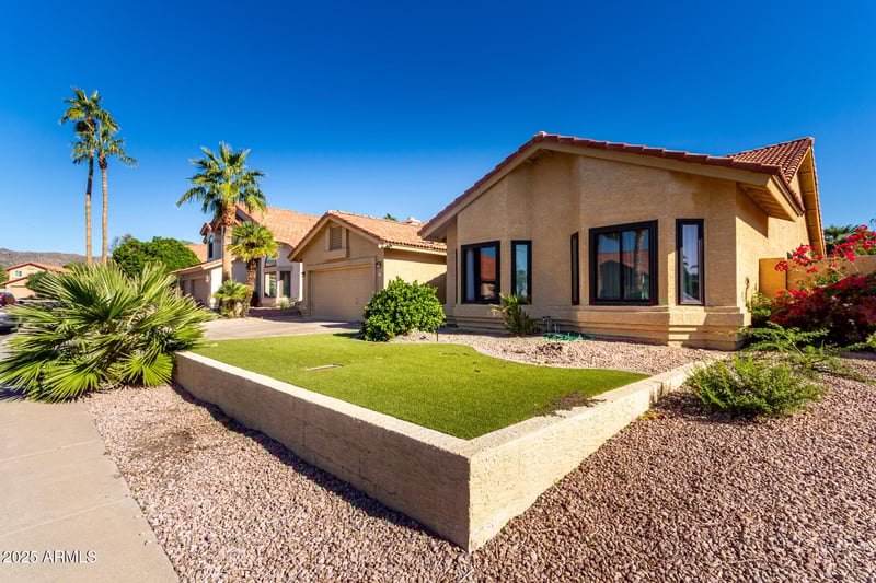 13613 37th St, Phoenix, AZ 85044