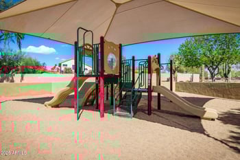 13613 37th St, Phoenix, AZ 85044