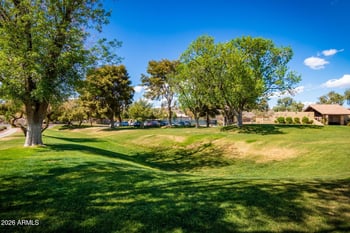 13613 37th St, Phoenix, AZ 85044