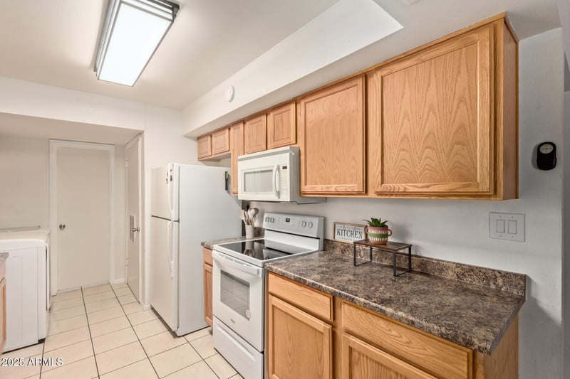 13614 33rd Ave, Phoenix, AZ 85029