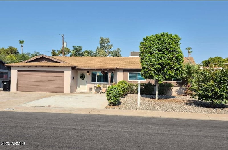 13614 33rd Ave, Phoenix, AZ 85029