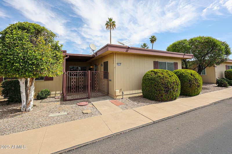 13618 98th Ave #C, Sun City, AZ 85351