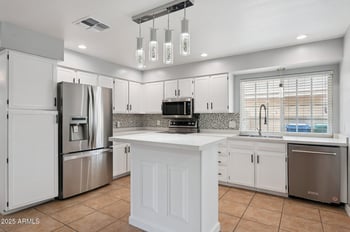 1362 Date --, Mesa, AZ 85210