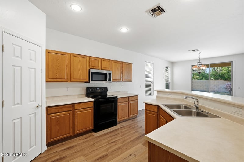 1362 Nardini St, San Tan Valley, AZ 85140