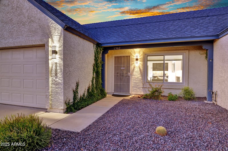 1362 Wickieup Ln, Phoenix, AZ 85024