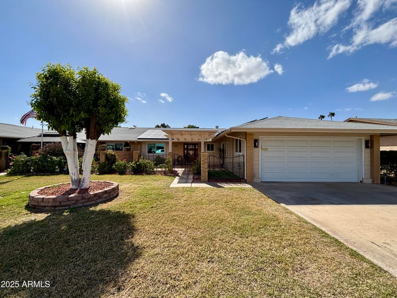 13620 Hawthorn Dr, Sun City, AZ 85351