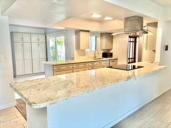13620 Hawthorn Dr, Sun City, AZ 85351