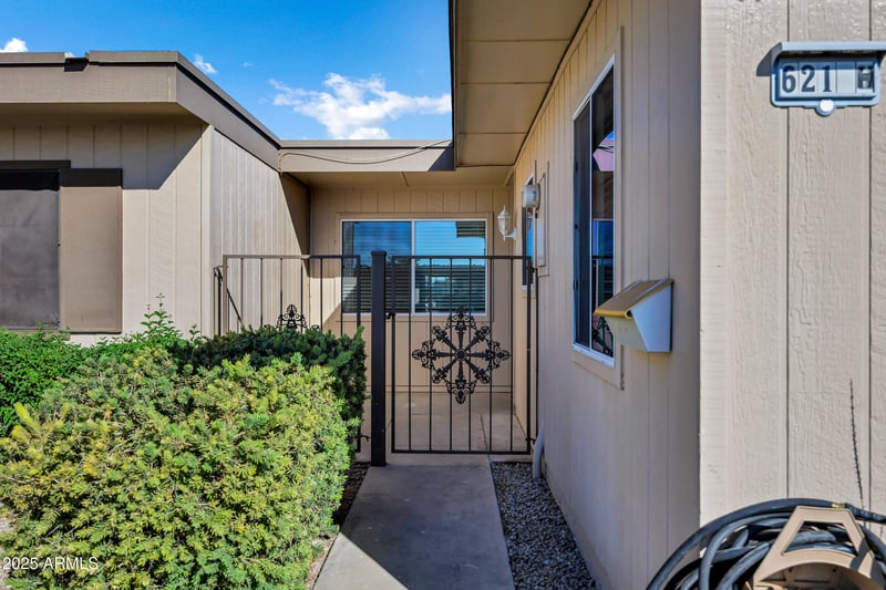 13621 98th Ave #H, Sun City, AZ 85351