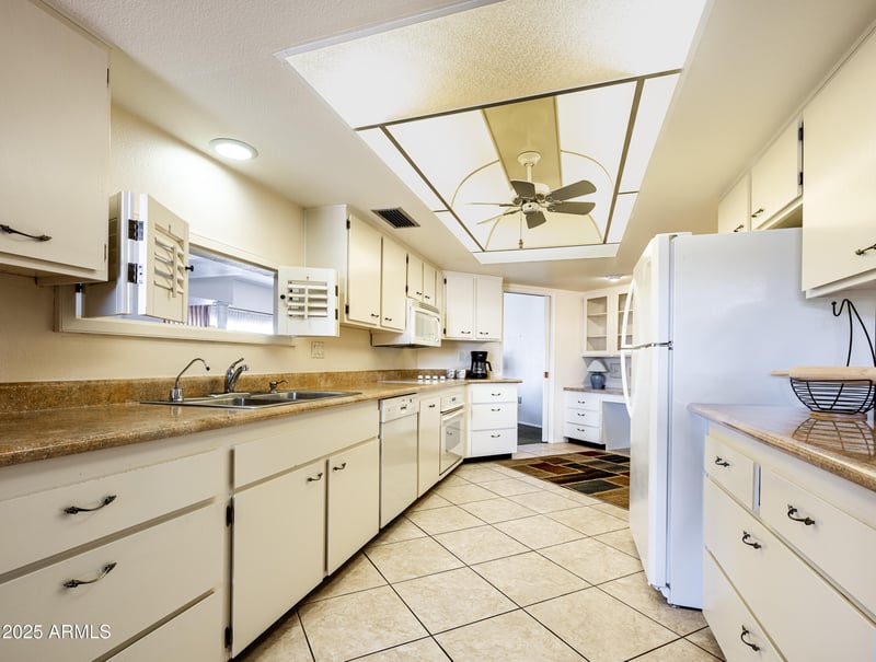 13623 108th Dr, Sun City, AZ 85351