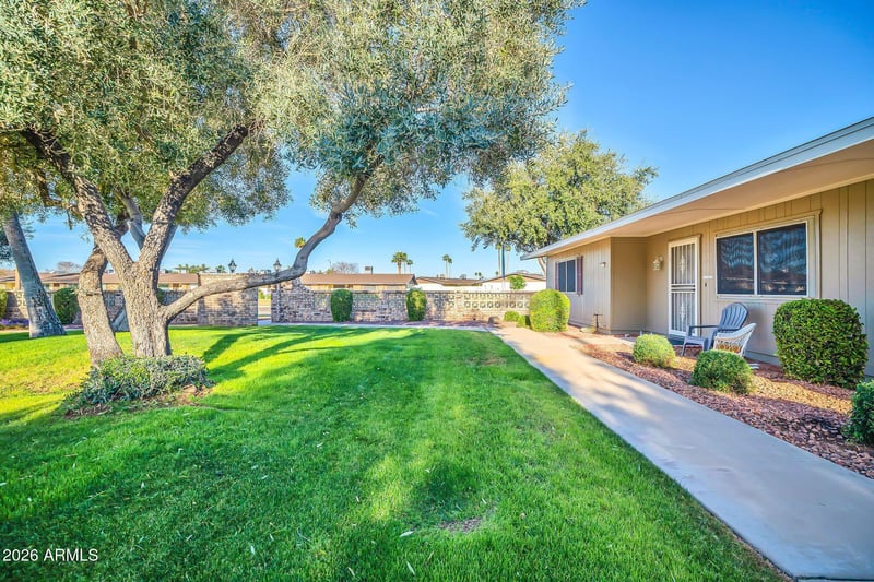 13623 111th Ave, Sun City, AZ 85351