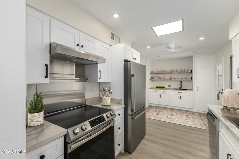 13625 111th Ave, Sun City, AZ 85351
