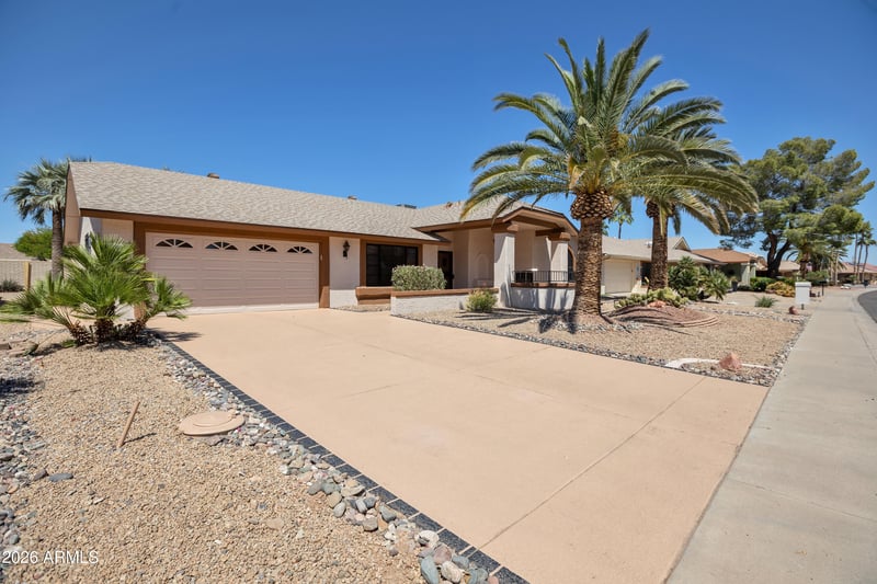13626 Gable Hill Dr, Sun City West, AZ 85375
