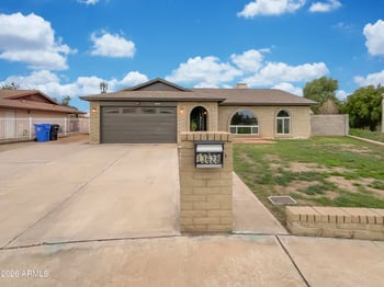 13628 40th Dr, Phoenix, AZ 85029
