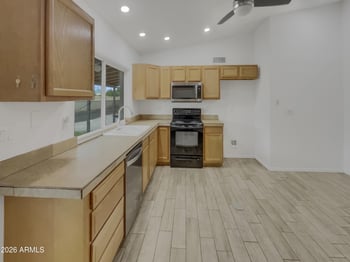13628 40th Dr, Phoenix, AZ 85029