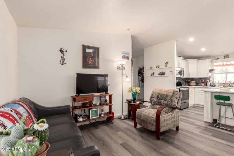 1363 Plaza Dr #10, Apache Junction, AZ 85120